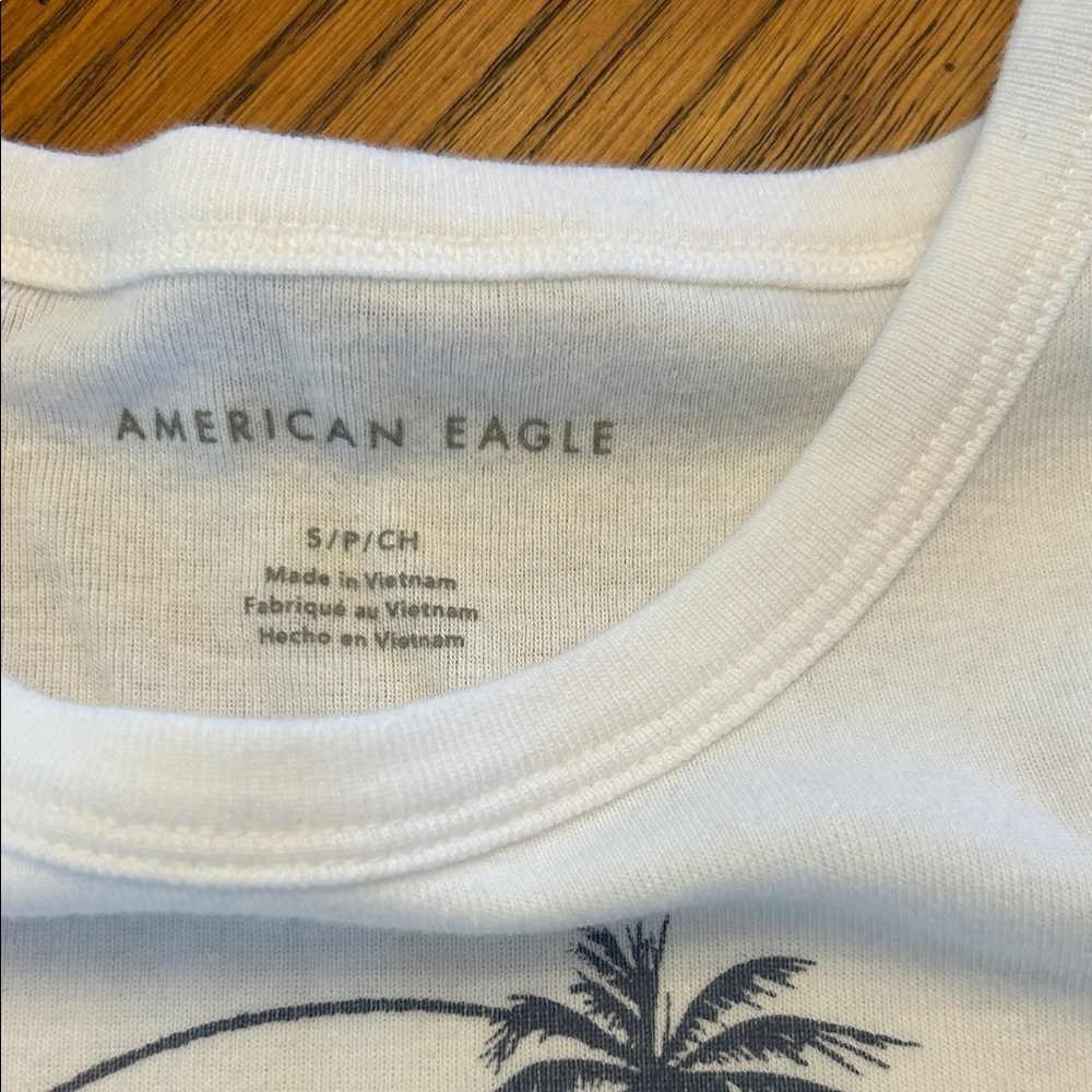 American Eagle Outfitters Kids White Wave Graphic Tee - Picture 2 of 3